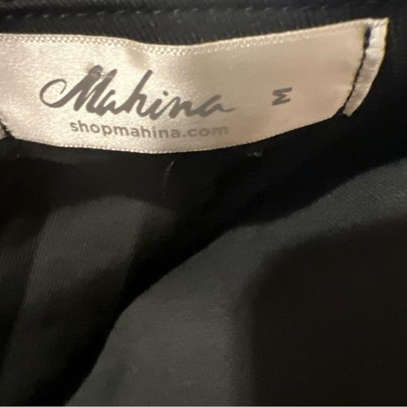 Mahina Black wrap Skort With Side Tie Women Size Medium Excellent Condition - Picture 9 of 10